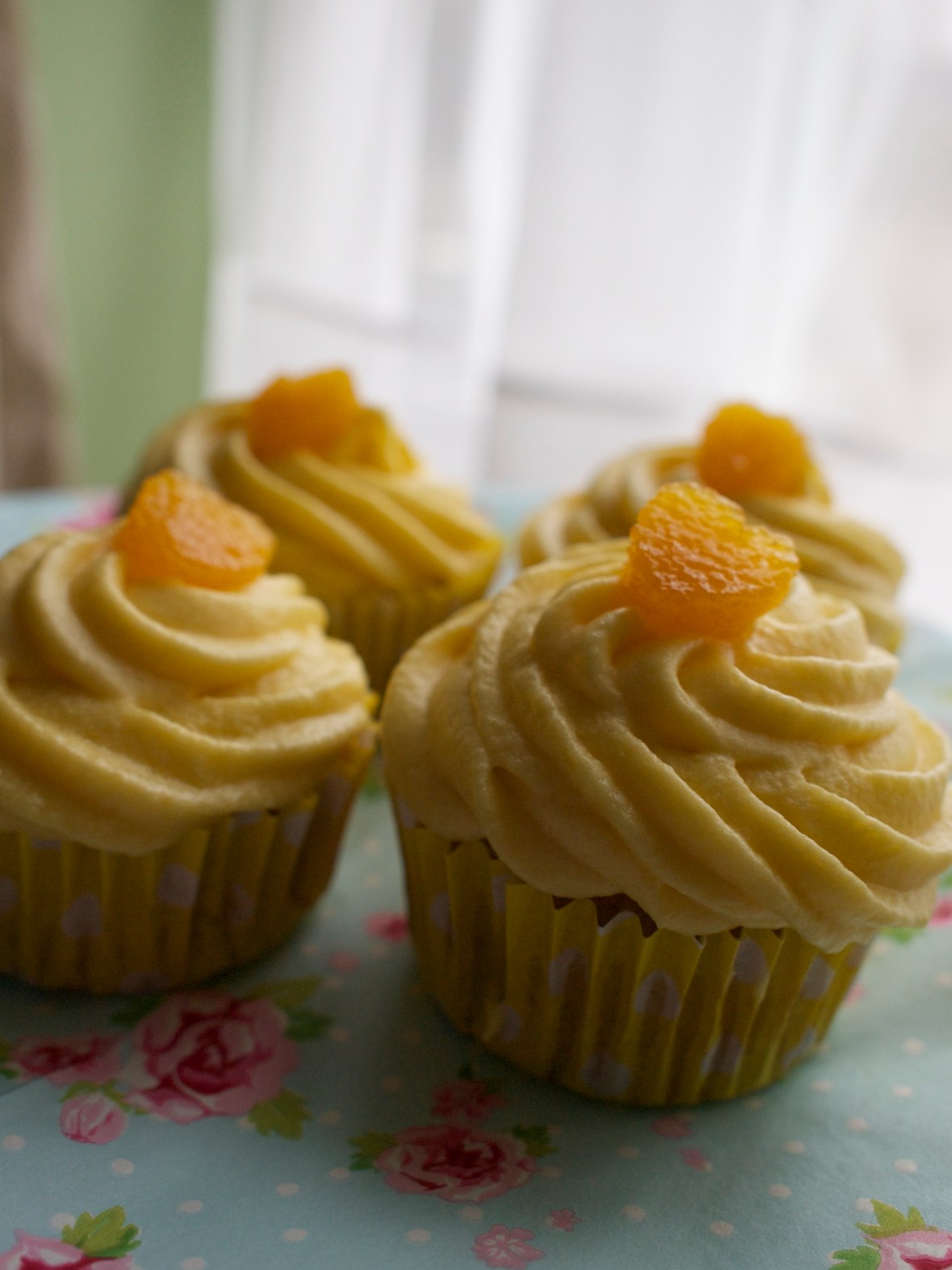 Mango Love cupcakes